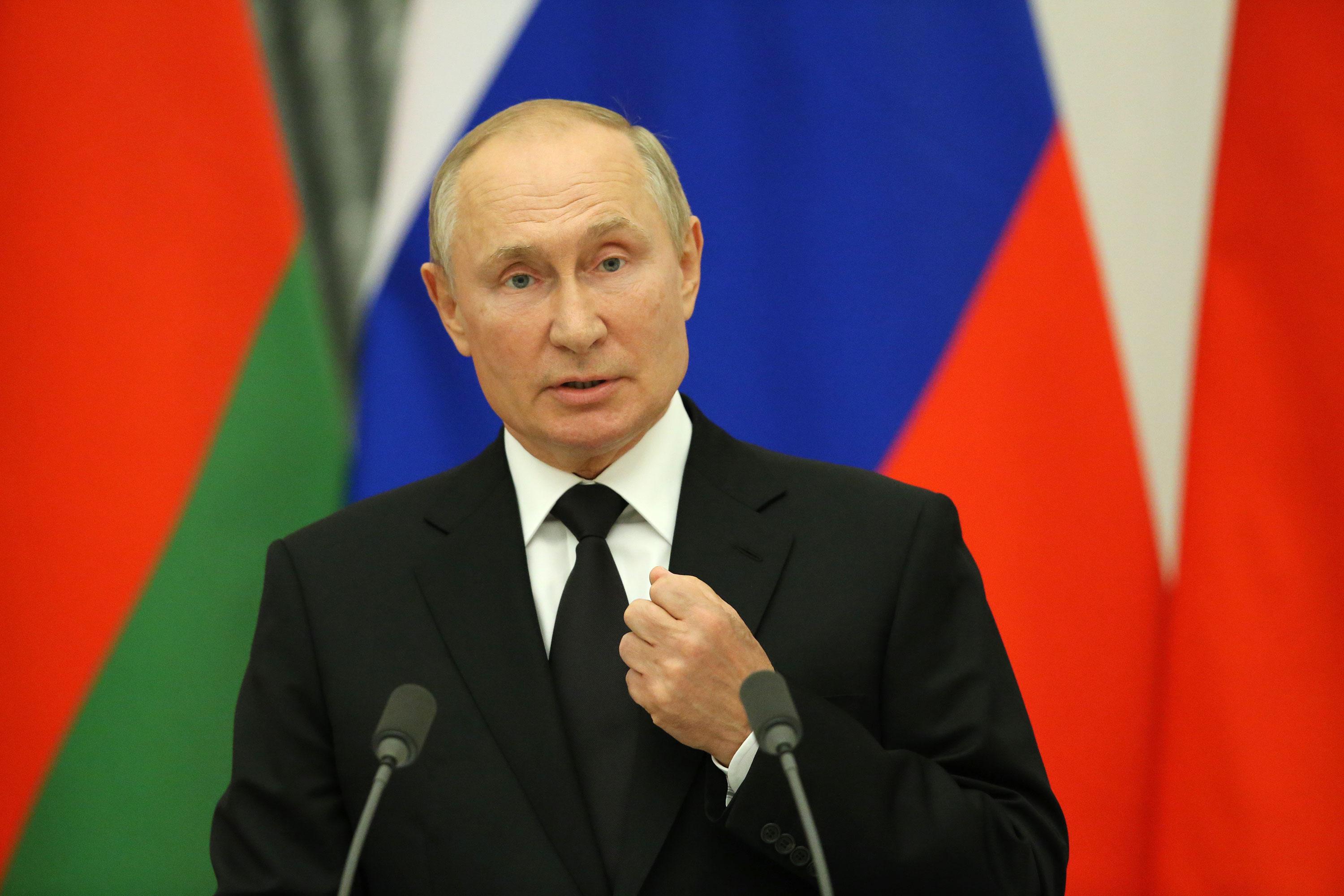 Putin approves new system that makes draft dodging harder for Russians